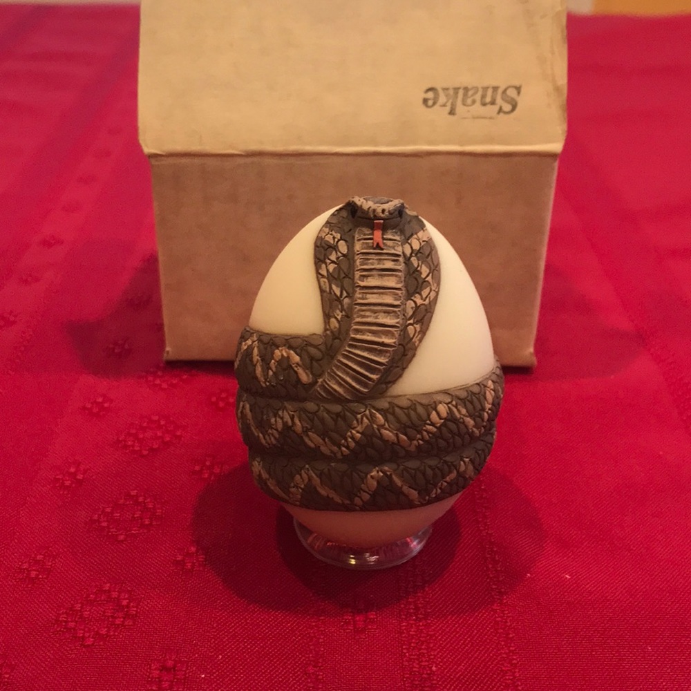 Snake Eggcentric Sculpture
